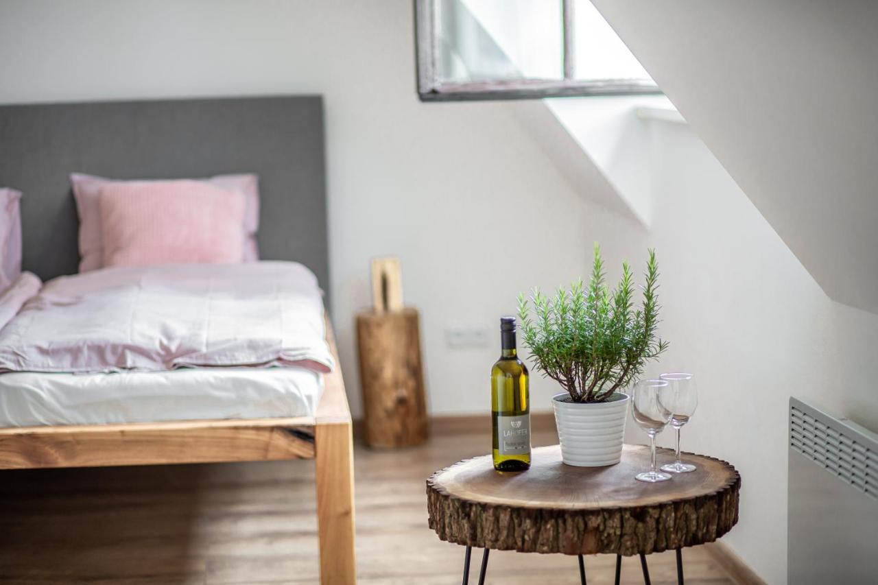 Apartmany Na Mikulasskem Namesti Znojmo Dış mekan fotoğraf