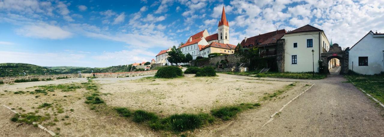 Apartmany Na Mikulasskem Namesti Znojmo Dış mekan fotoğraf